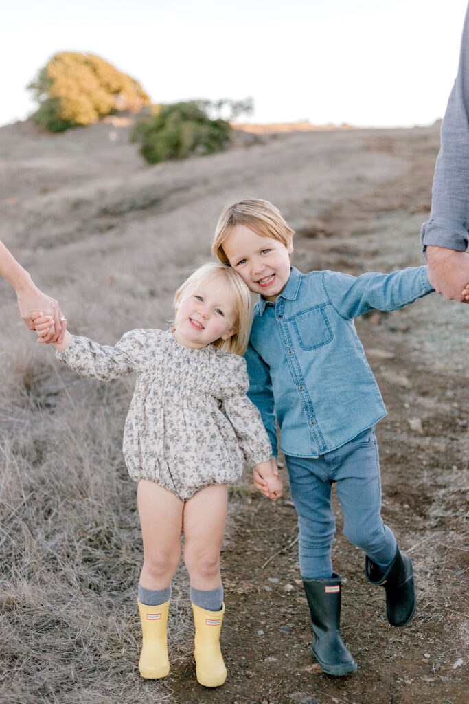 Bay Area wedding photographer captures children holding hands