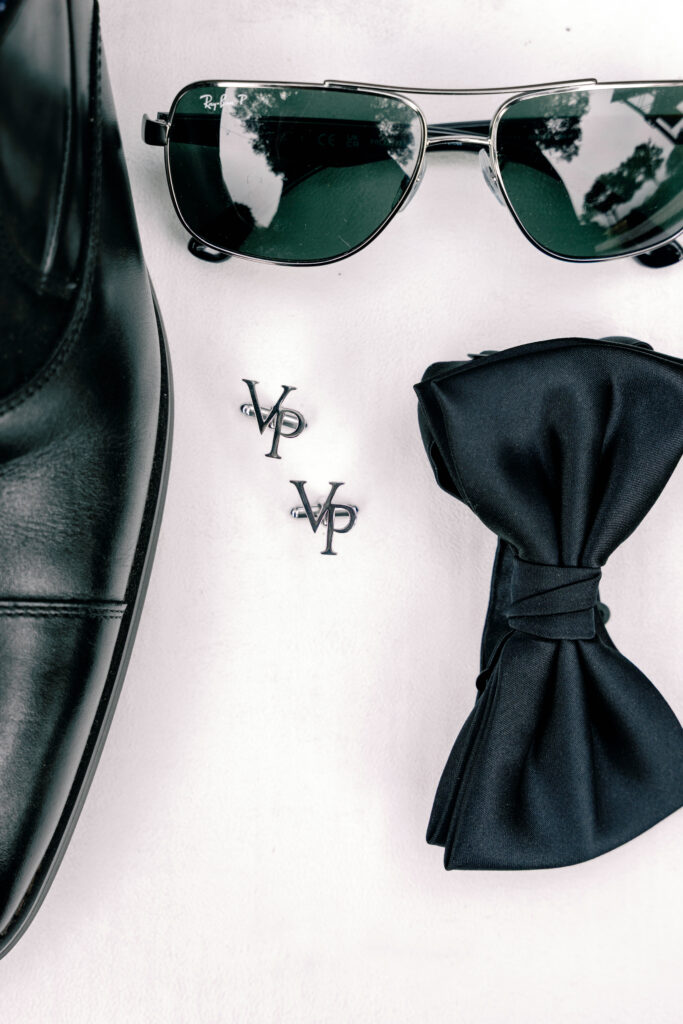custom cufflinks for groom detail photos 